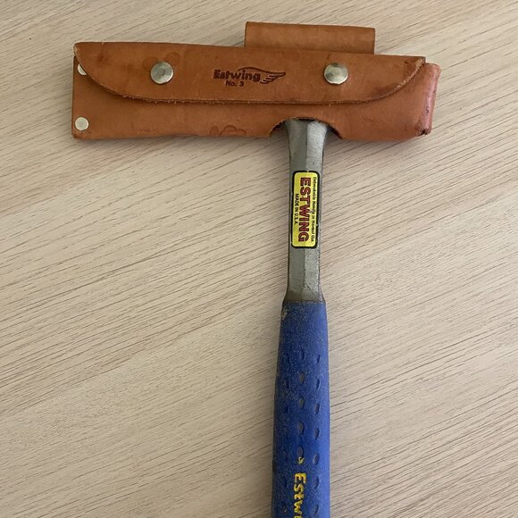 Estwing Geology Hammer + Leather Sheath - Picture 3 of 3